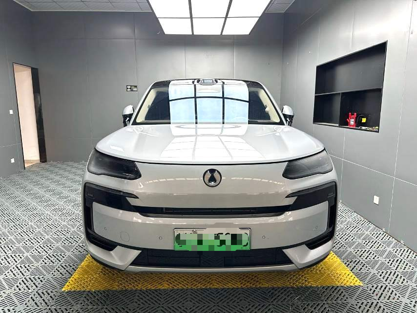腾势 2025款 腾势N9 2.0T 1300旗舰型 （4498）