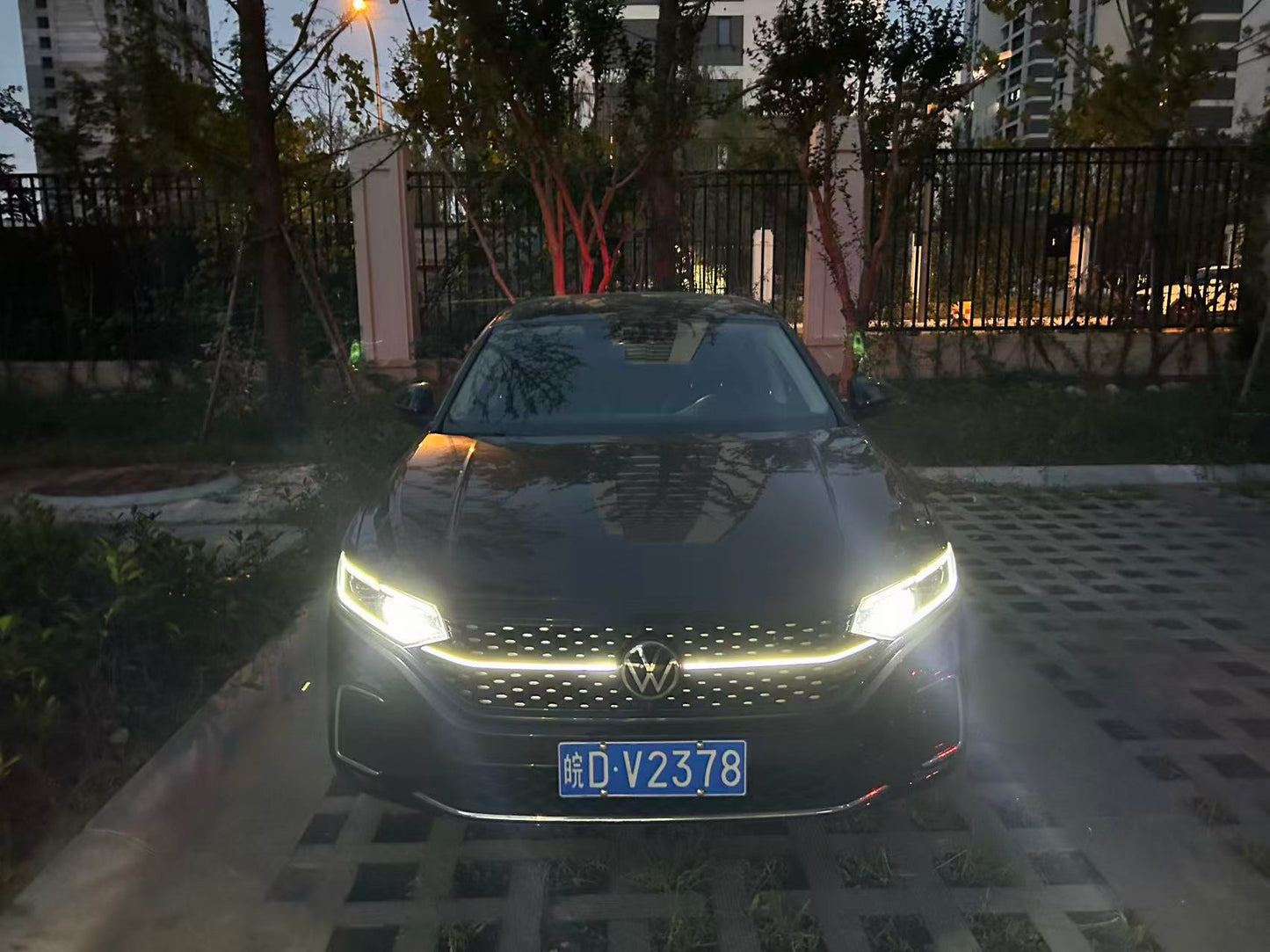 大众2024款2.0TSI 380TSI 星空版自动挡