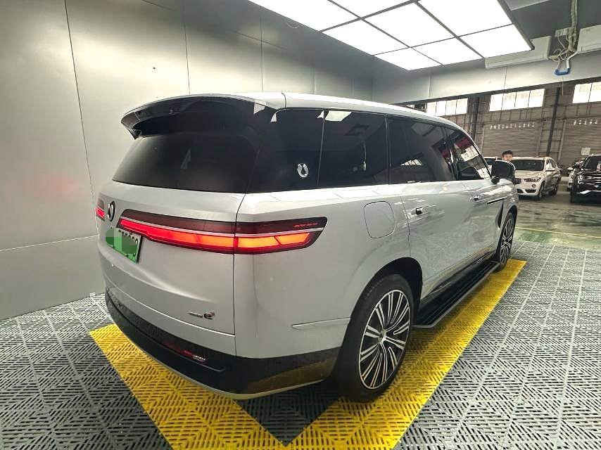 腾势 2025款 腾势N9 2.0T 1300旗舰型 （4498）