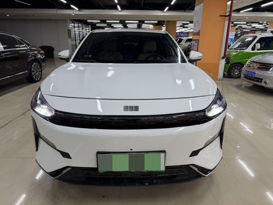 جيلي جالاكسي 2024 L6 إصدار 1.5T بمدى 125 كم PLUS أوتوماتيك