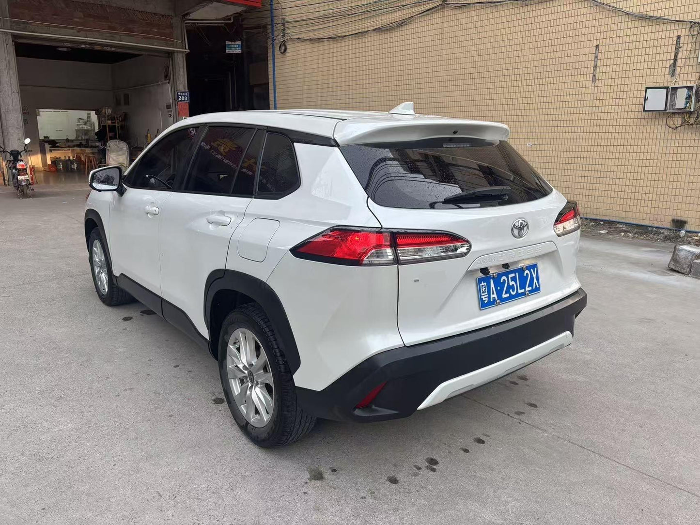丰田 2023款 2.0L 先锋版 自动挡