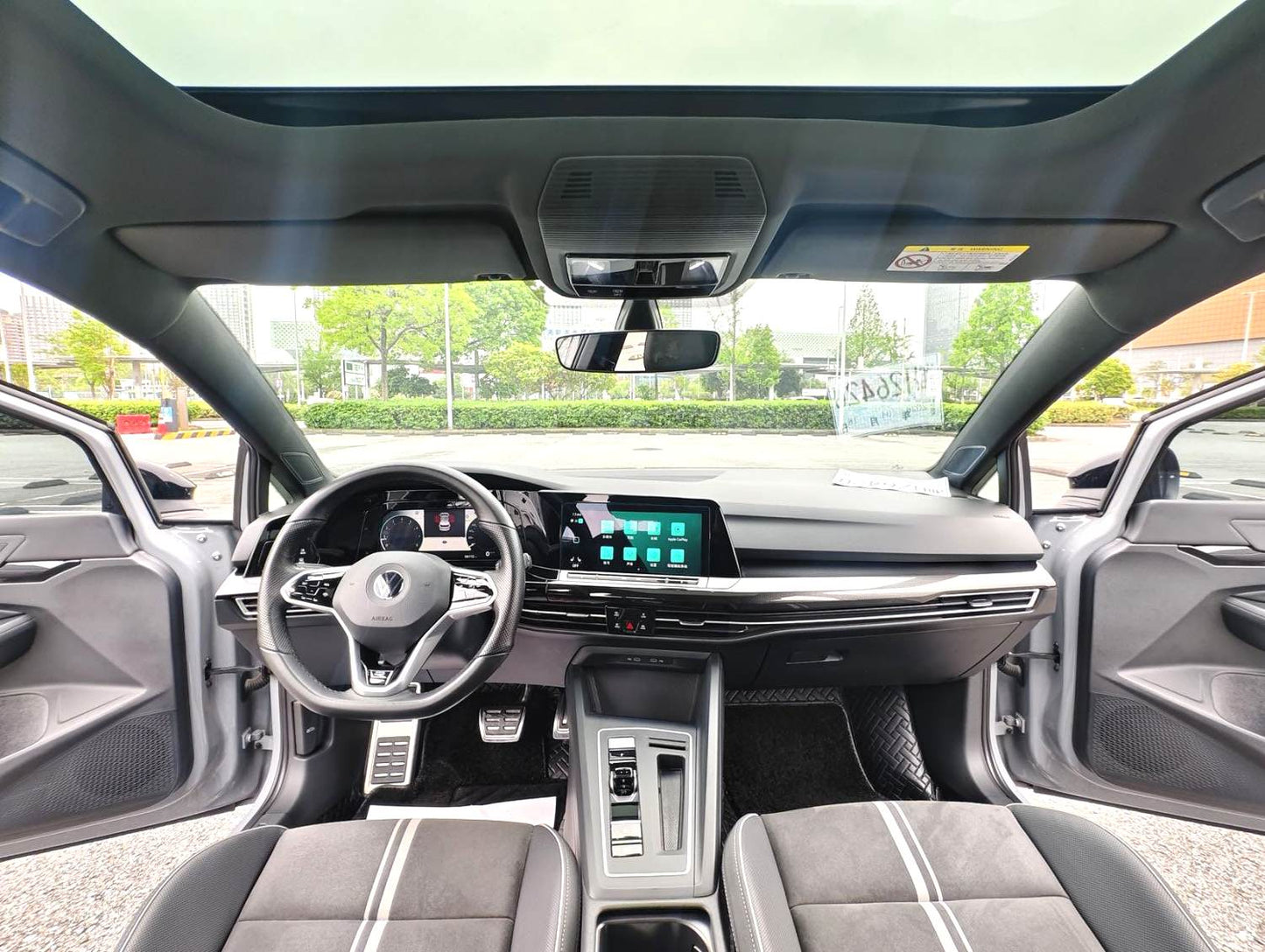Volkswagen 2023 8 R-Line 1.4TSI 280TSI Lite Auto