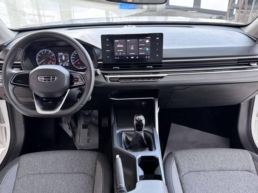 吉利2023款帝豪 - 轿车 1.5L 冠军版 豪华型 手动挡
