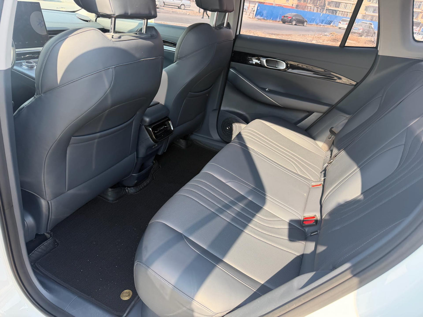 吉利银河 Geely Galaxy 2024 E5 440公里探索版 自动挡
