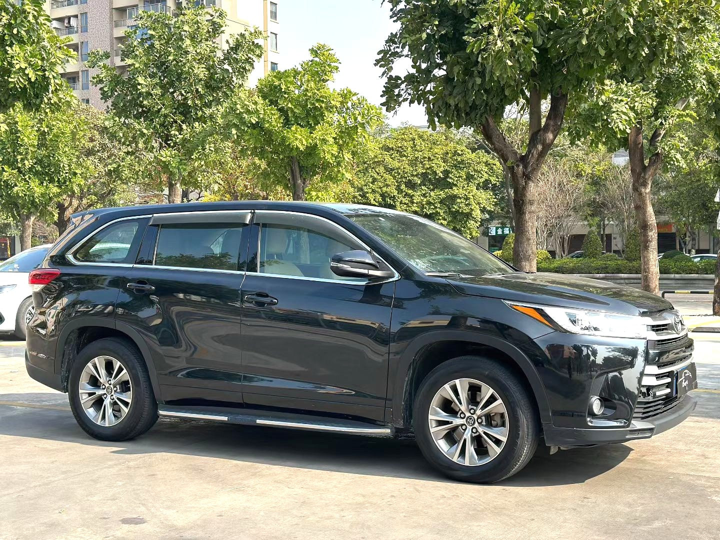 丰田 2021 汉兰达 2.0T 两驱精英版 7座 自动挡 （2488）