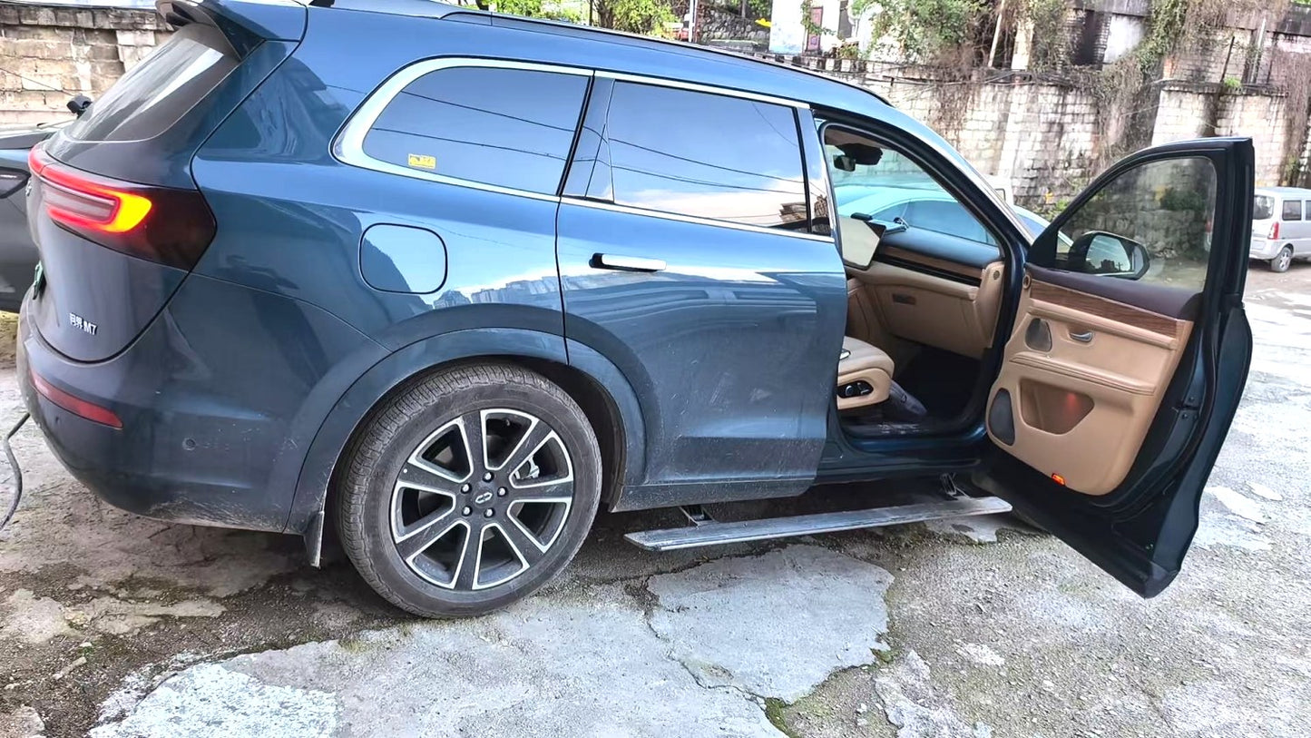 问界 2024 M7 Smart Drive 4WD Ultra Edition 6 -Seat Auto （3298）