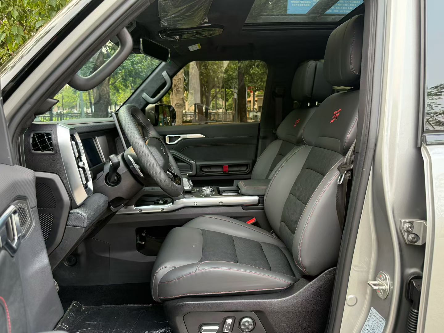 Jetour 2024 Traveler 2.0T 4WD Silver Auto