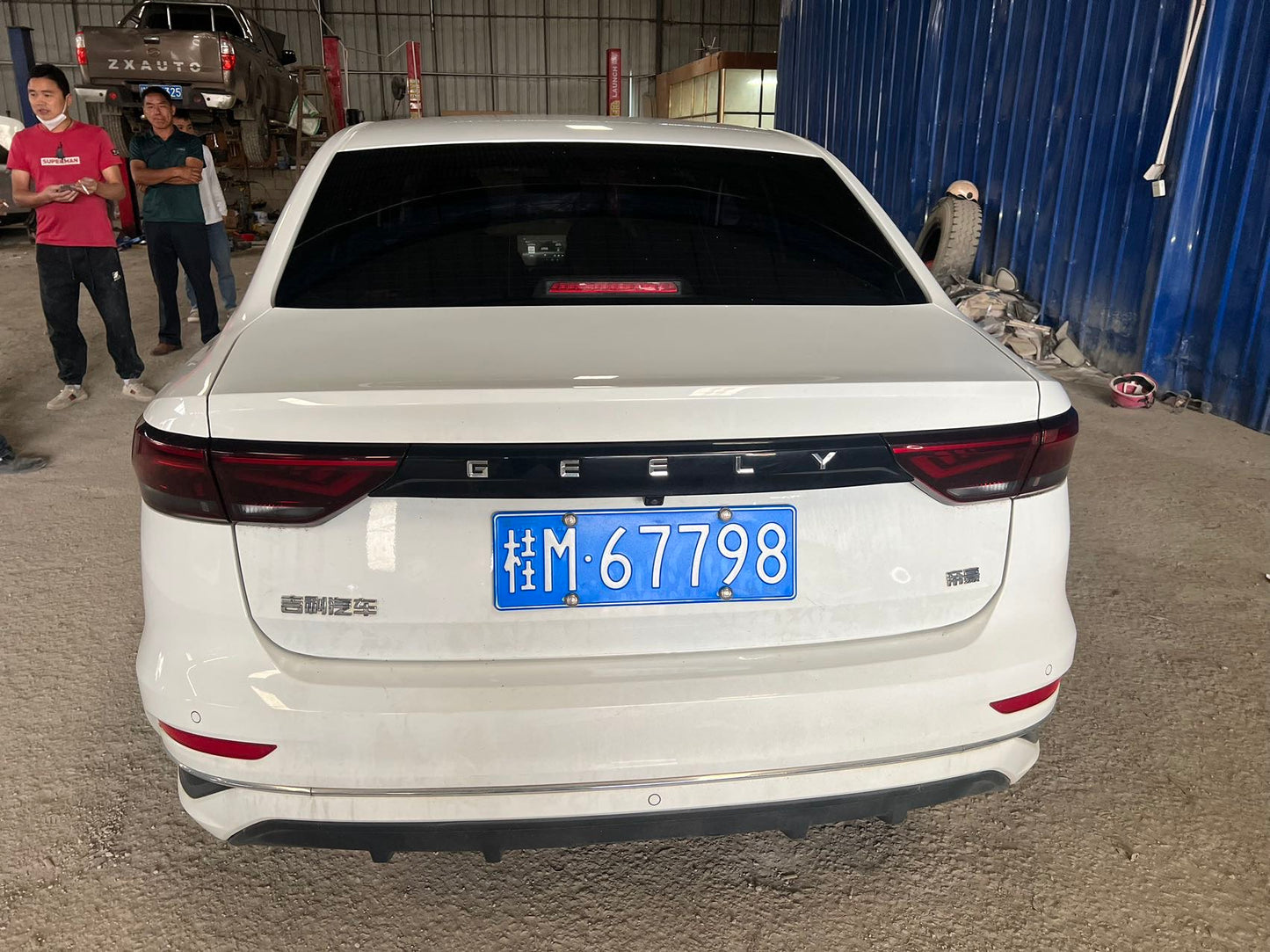 Geely 2022 Emgrand - Sedan 1.5 Luxury Type Manual
