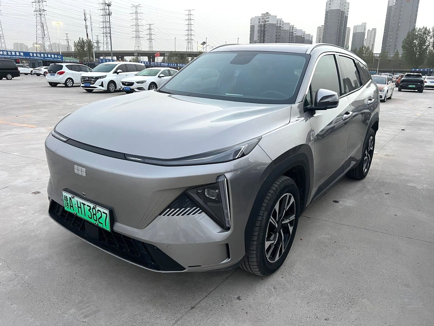 吉利银河2024款L7 1.5T 55km PRO自动挡