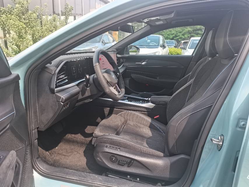 Volkswagen 2025 Pro 2.0TSI 380TSI Starry Edition Auto