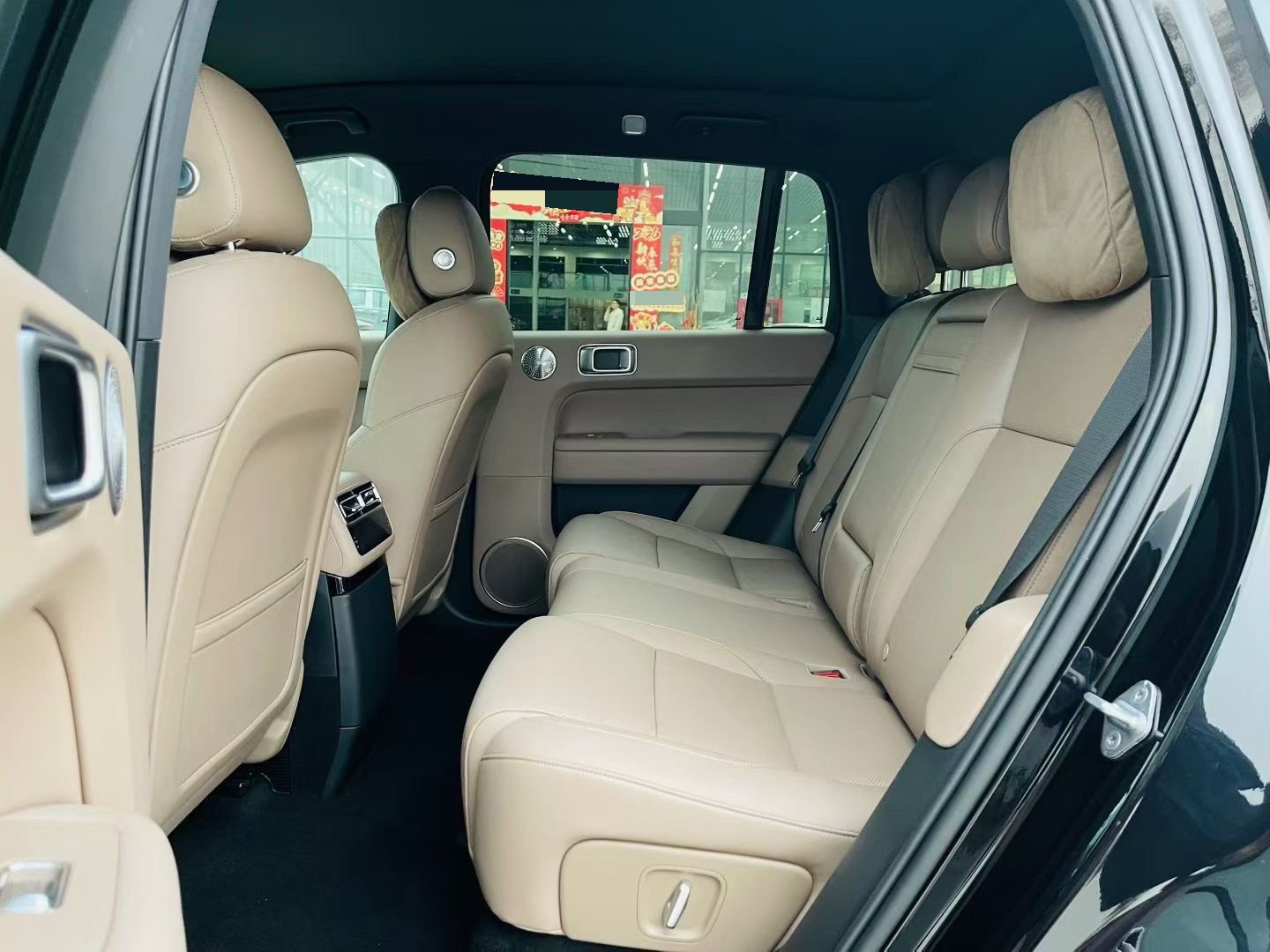 理想 2025 L6 Max 智能版 汽车