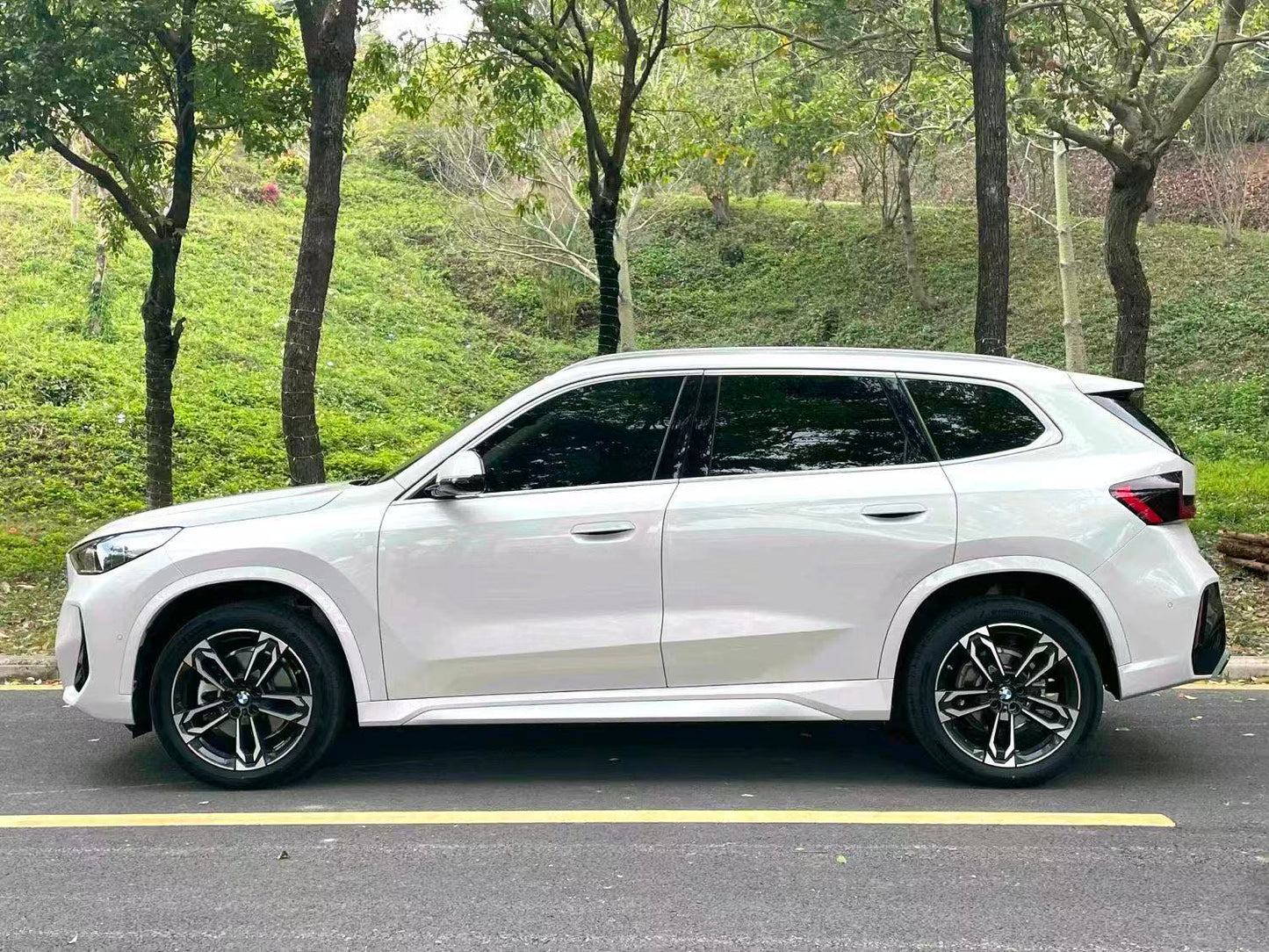 BMW X1 sDrive25Li 2.0T M Sport موديل 2024 (3169)