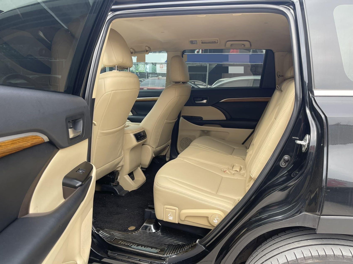丰田 2019 汉兰达 2.0T 四驱 7座 自动版