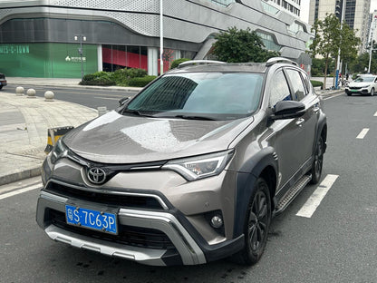 丰田 2019款 RAV4荣放 2.0L 两驱风尚版 自动挡