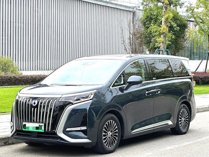 腾势 2022款 腾势D9 EV 600 四驱旗舰型 自动