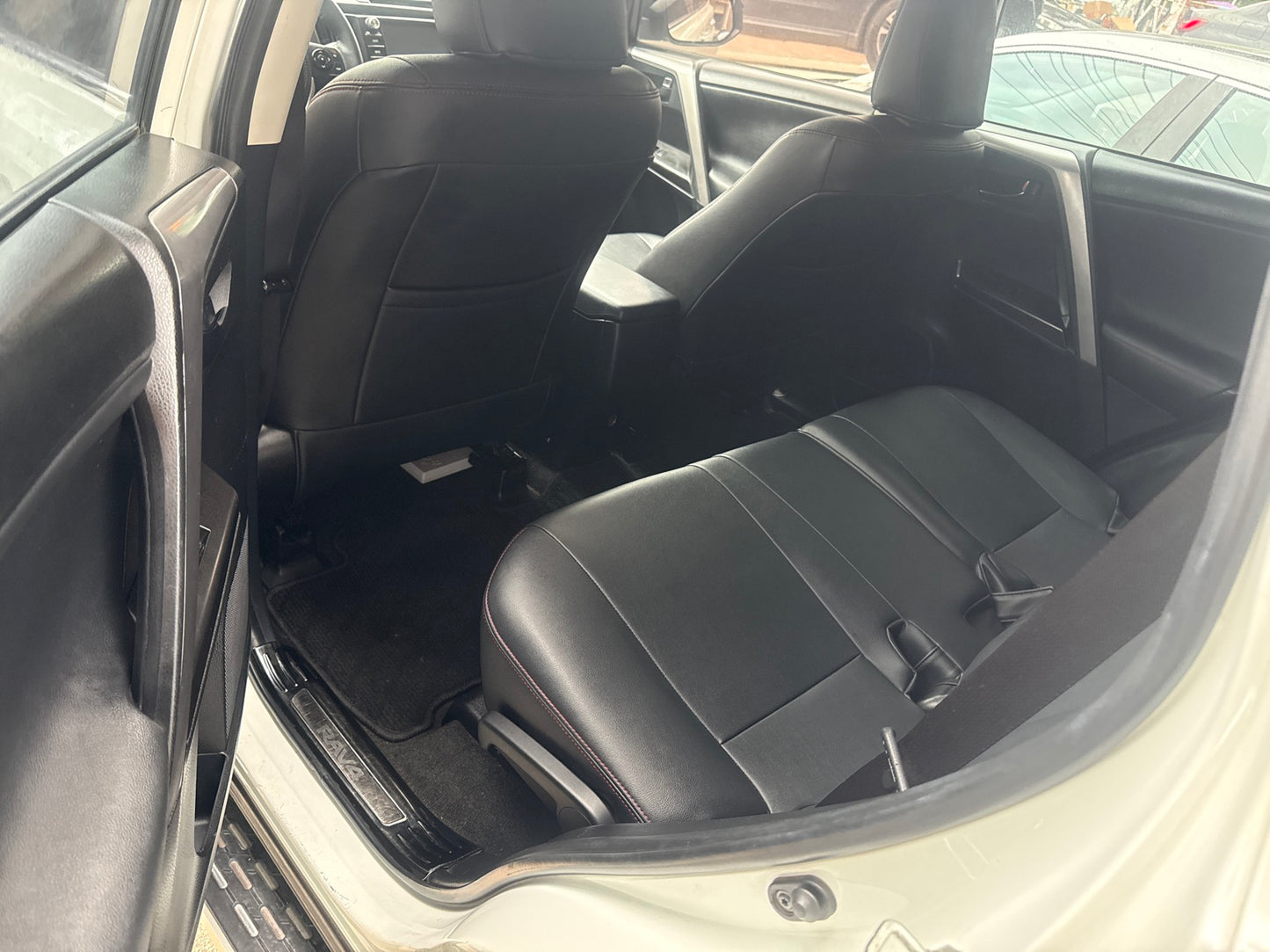丰田 2019款 RAV4荣放 2.0L 两驱风尚版 自动挡