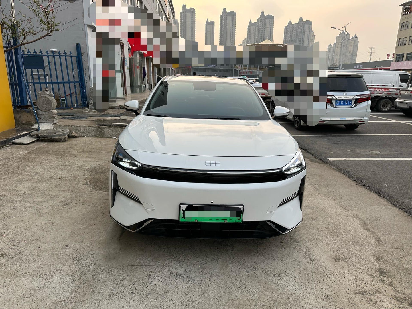 جيلي جالاكسي 2024 L6 إصدار 1.5T 60 كم بلس أوتو