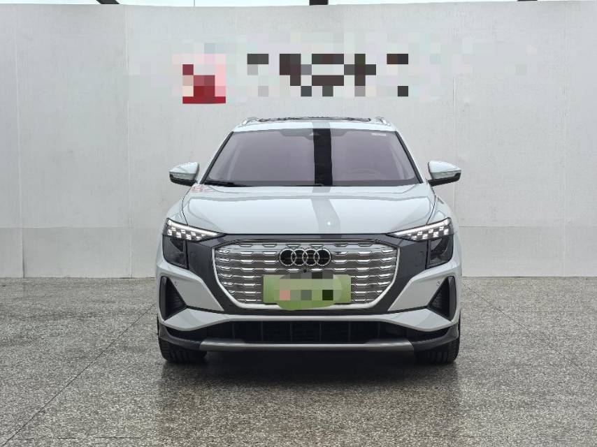 أودي 2023 Q5 e-tron 40 نوع أوتوماتيكي