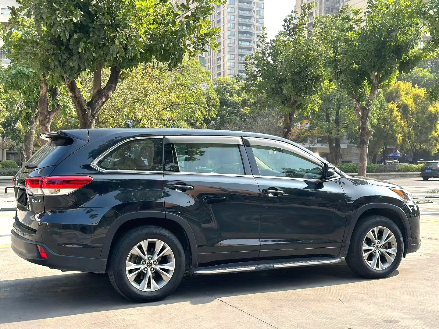 丰田 2021 汉兰达 2.0T 两驱精英版 7座 自动挡 （2488）