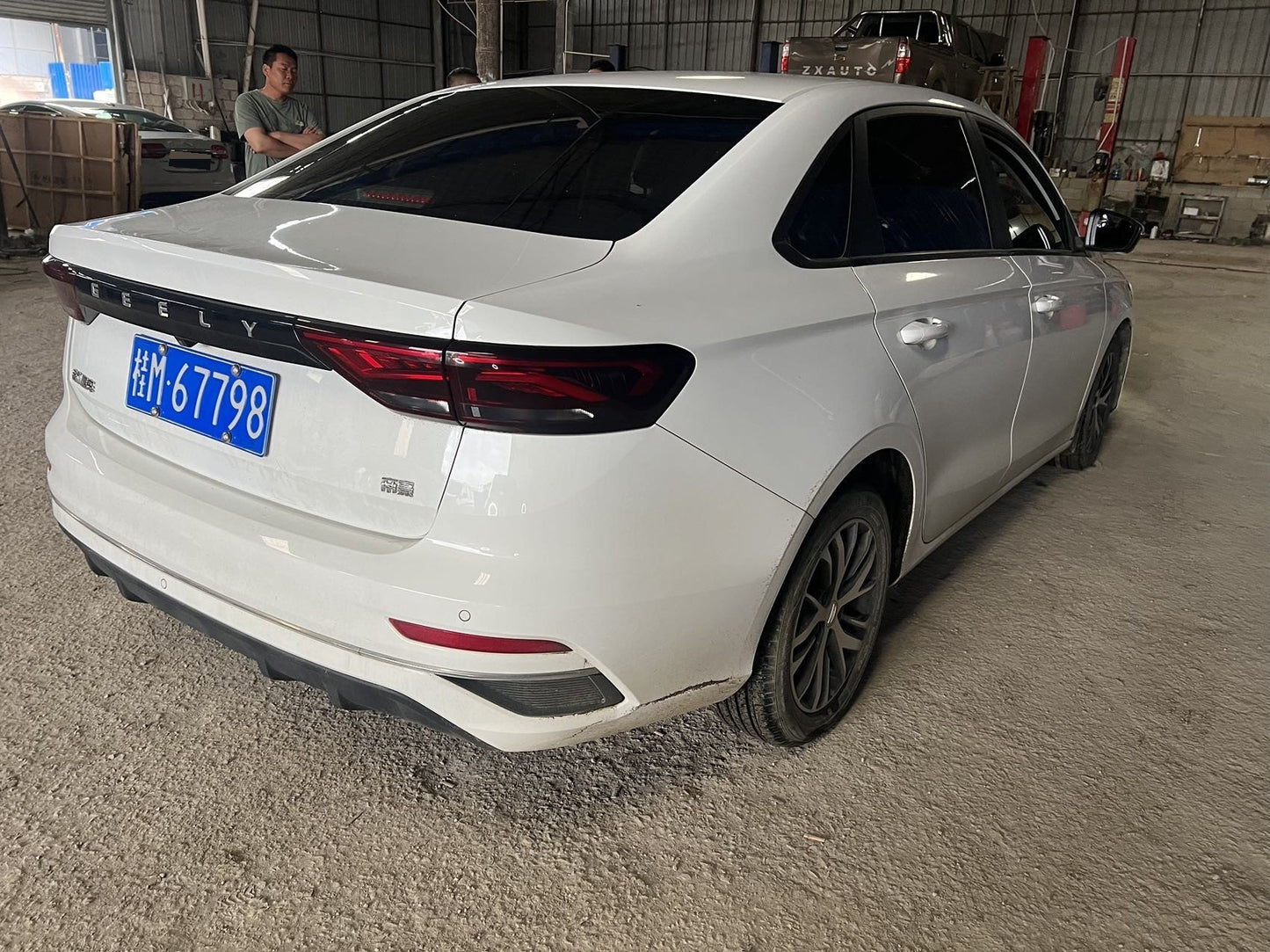 Geely 2022 Emgrand - Sedan 1.5 Luxury Type Manual