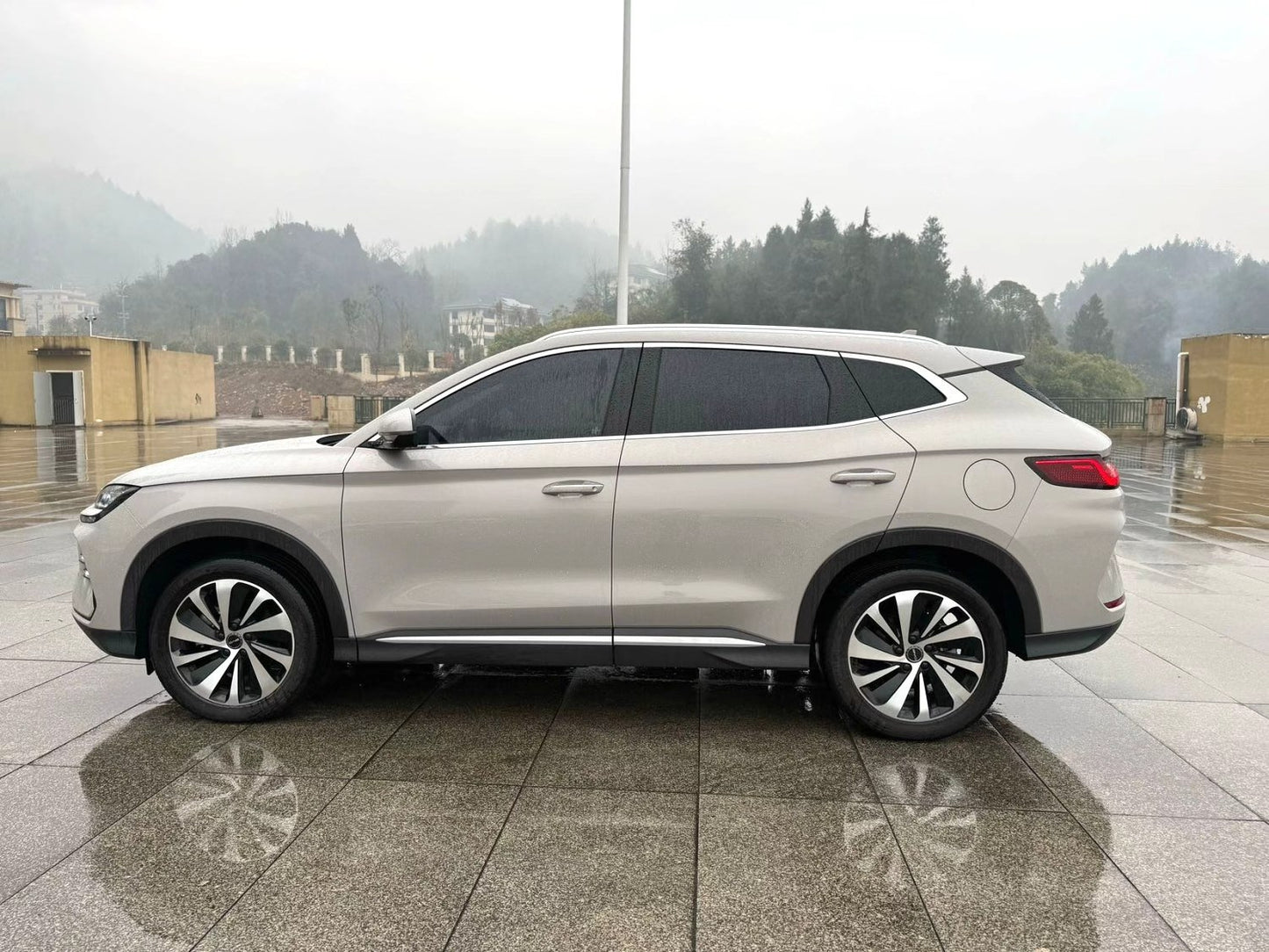 BYD 2023 Song PLUS DM-i 1.5 Champion Edition 150KM Flagship PLUS Auto （1798）