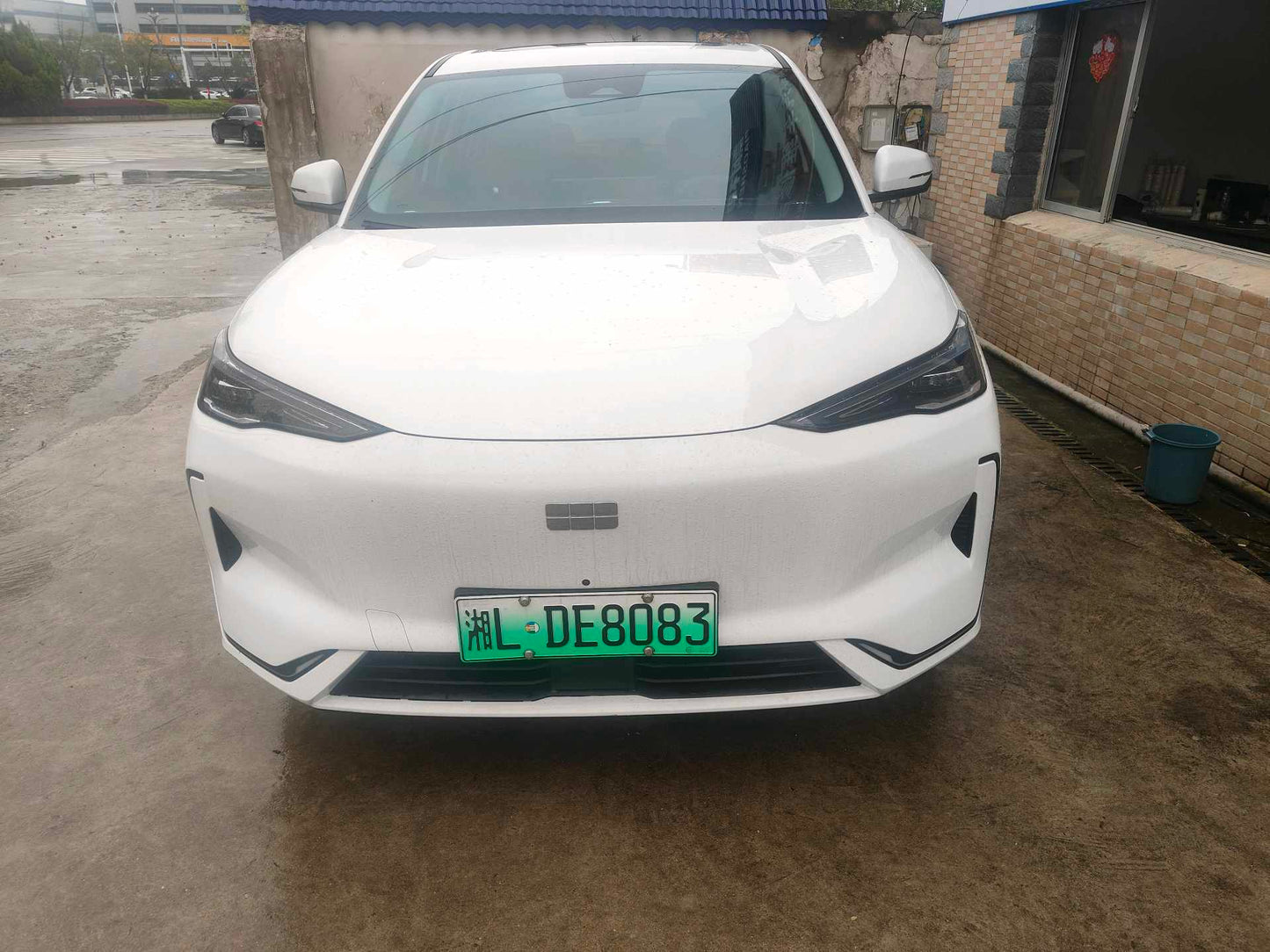 جيلي جالاكسي 2024 E5 440 كم إصدار إكسبلورر أوتو