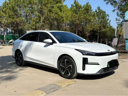 吉利银河2023款L6 1.5T 60km PLUS自动版