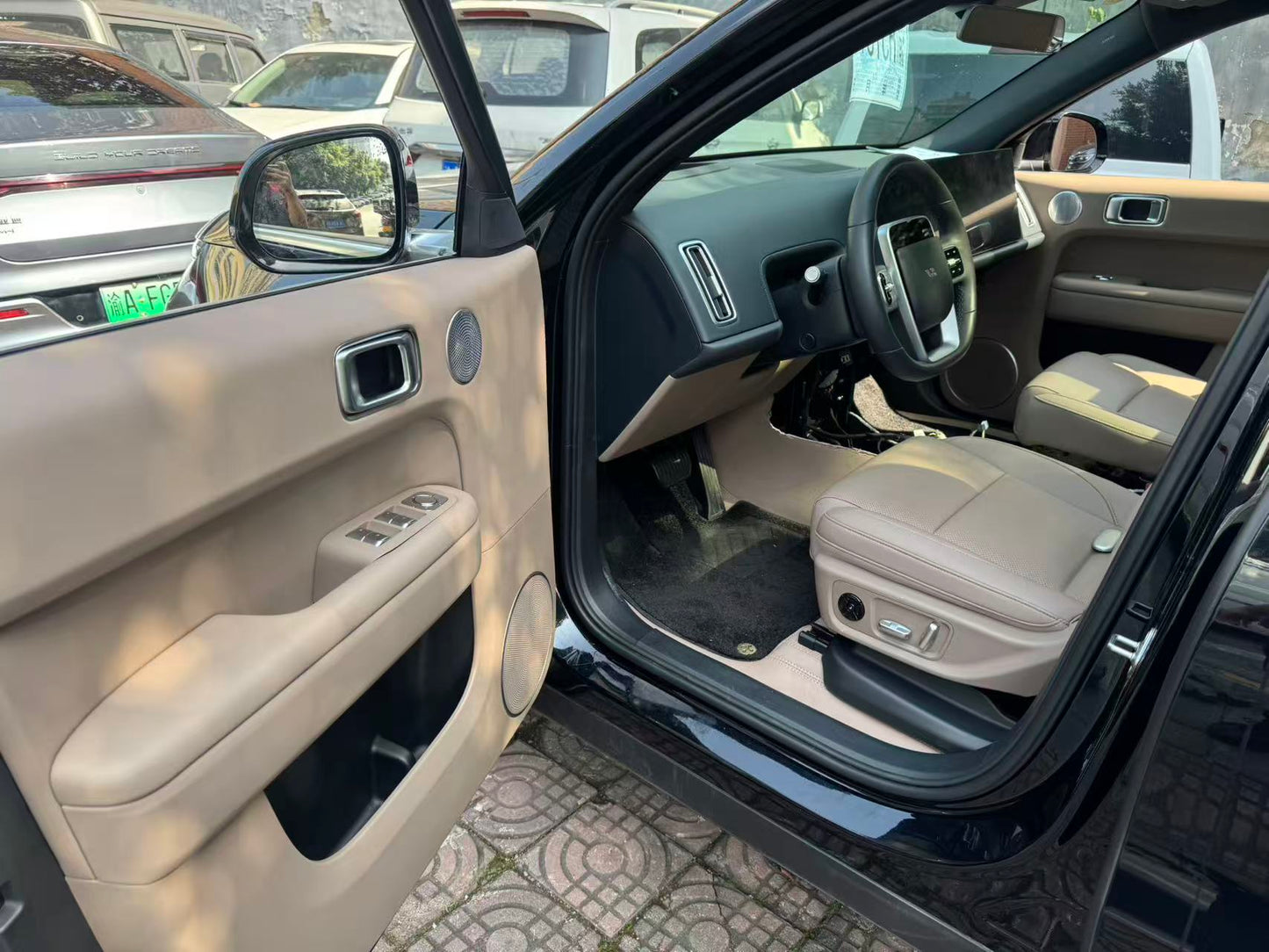 理想 2025 L6 Max 智能版 汽车