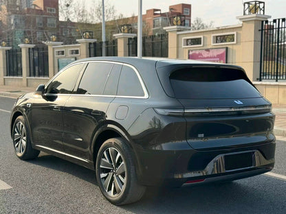 理想 2025 L6 Max 智能版 汽车