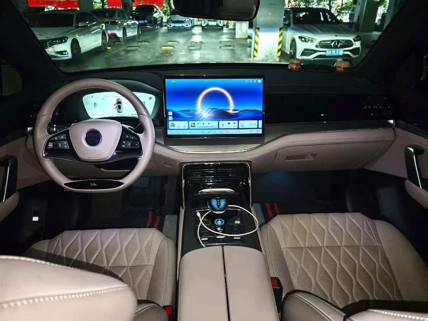 BYD تانج NEV 2024 تانج DM-i 1.5T إصدار المجد 112 كم نوع بريميوم أوتو (1898)