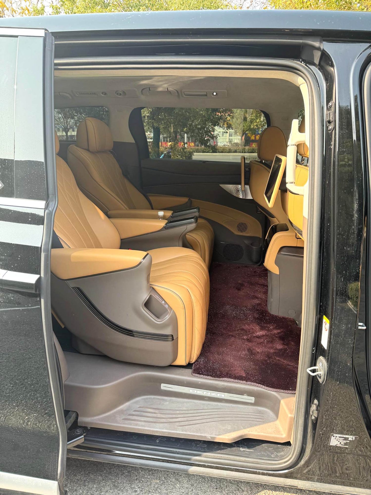 Denza 2022 Denza D9 EV 600 4WD Flagship Type Auto