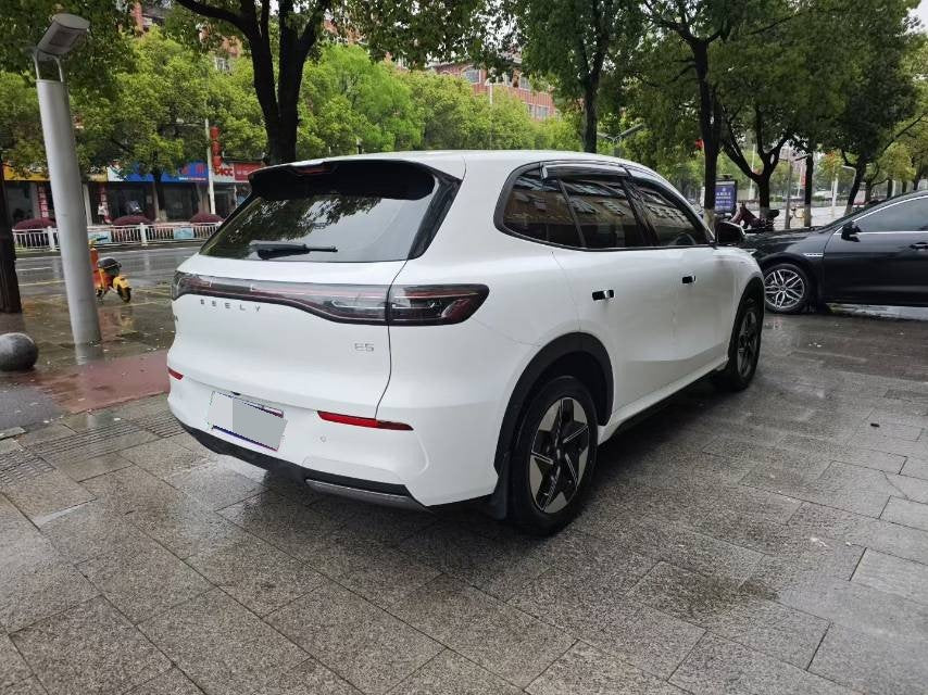 Geely银河 Geely Galaxy 2024 E5 440Km Explorer Edition Auto