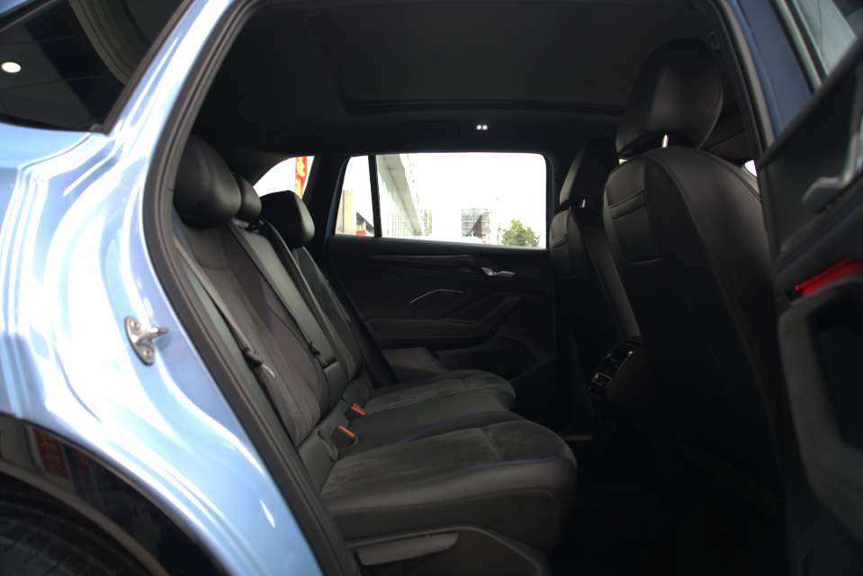 فولكس فاجن 2025 L PRO 2.0TSI 380TSI 4WD R-Line سمارت بريميوم إيديشن أوتوماتيك (2668)
