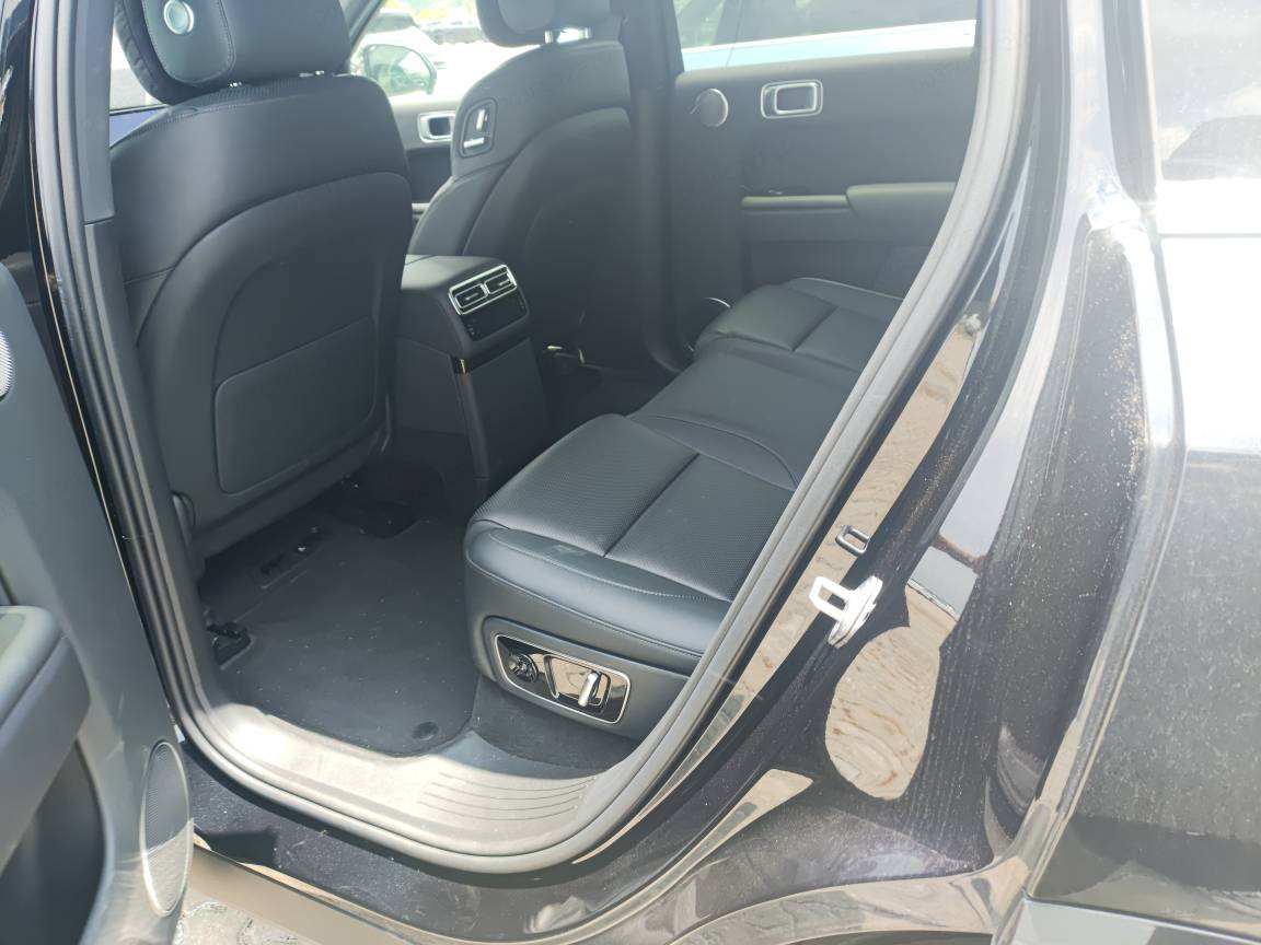 理想 2024 L7 Ultra Auto