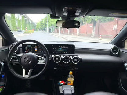 梅赛德斯-奔驰 A 2022款 A 180 L 1.3T 运动轿车 （2348）