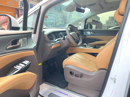 腾势 2022款 腾势D9 EV 600 四驱旗舰型 自动