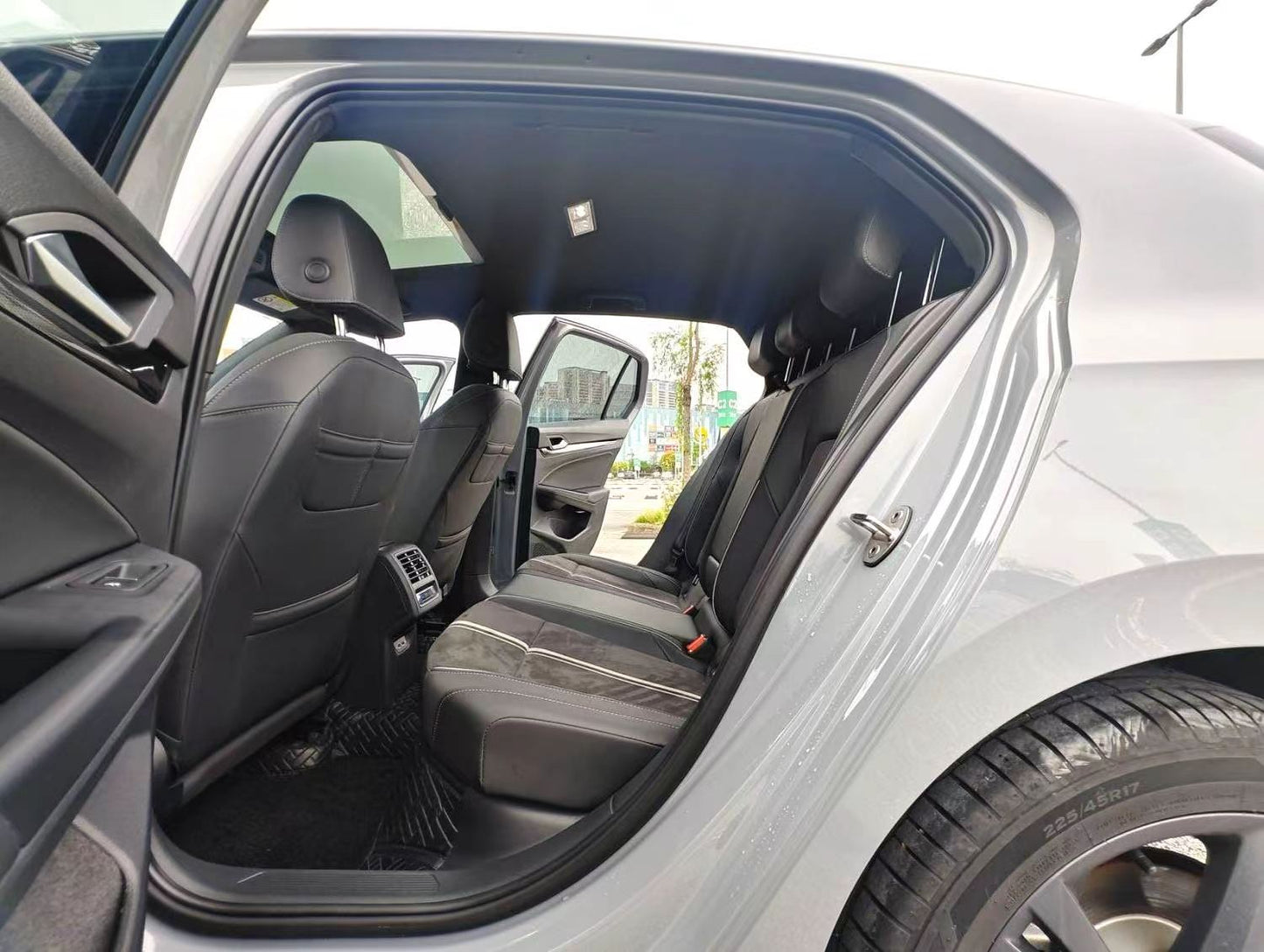 Volkswagen 2023 8 R-Line 1.4TSI 280TSI Lite Auto