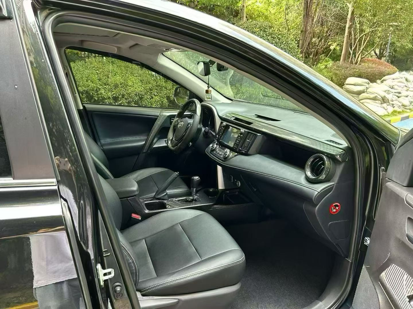 丰田 2019款 RAV4 荣放 2.0L 两驱先锋版 自动版