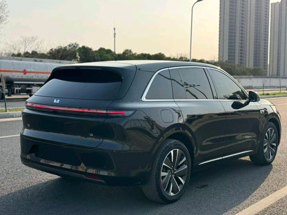 理想 2025 L6 Max 智能版 汽车