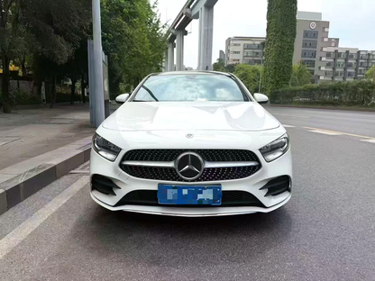 梅赛德斯-奔驰 A 2022款 A 180 L 1.3T 运动轿车 （2348）