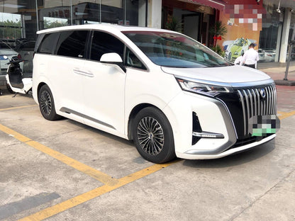腾势 2022款 腾势D9 EV 600 四驱旗舰型 自动