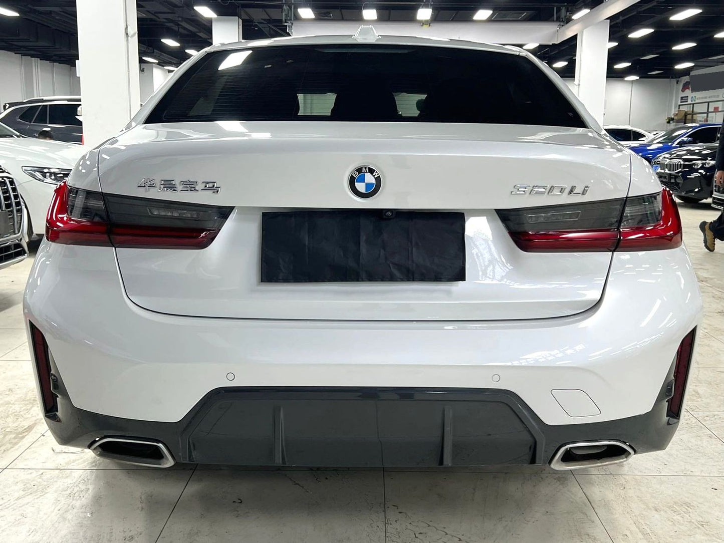 BMW الفئة الثالثة 2023 320Li 2.0T M Sport أوتوماتيك