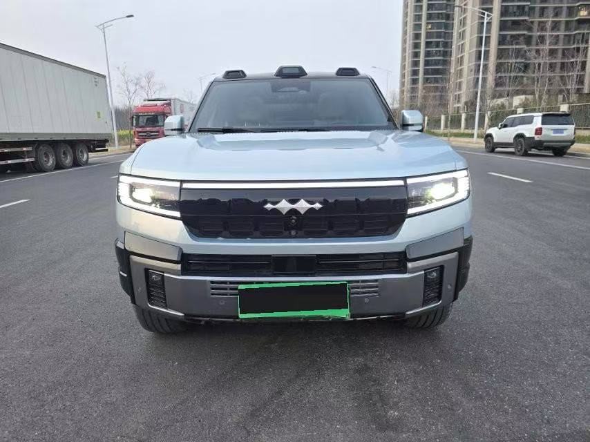 فانغ تشنغ باو 2025 8 2.0T إصدار فلاغشيب 6 مقاعد (4078)