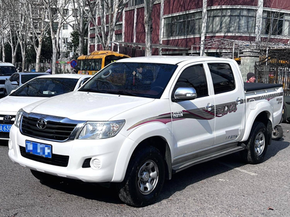 Toyota Hilux( ) 2011 Hilux 2.7 DLX Auto