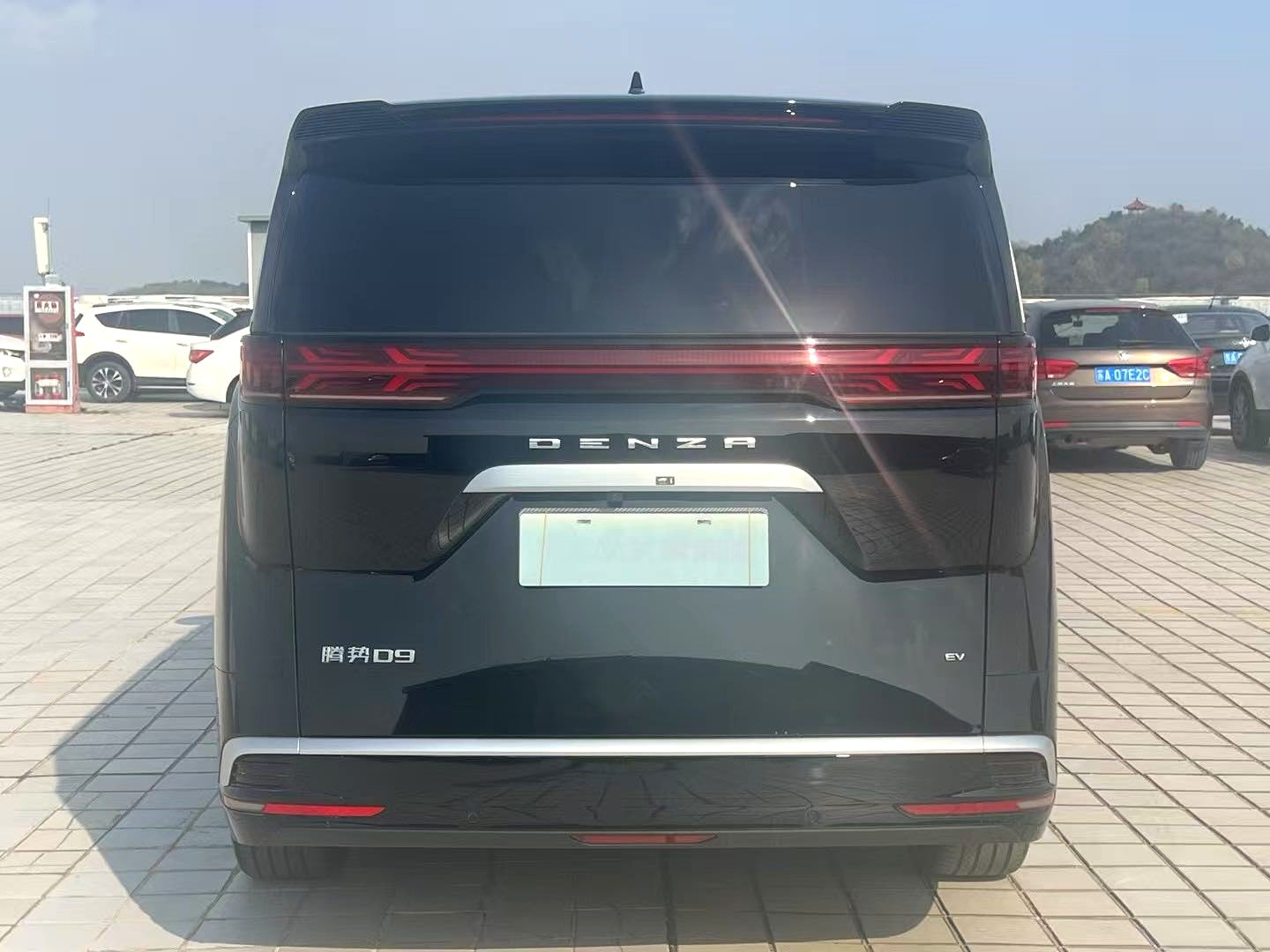 Denza 2024 Denza D9 EV EV620 Premium Type Auto