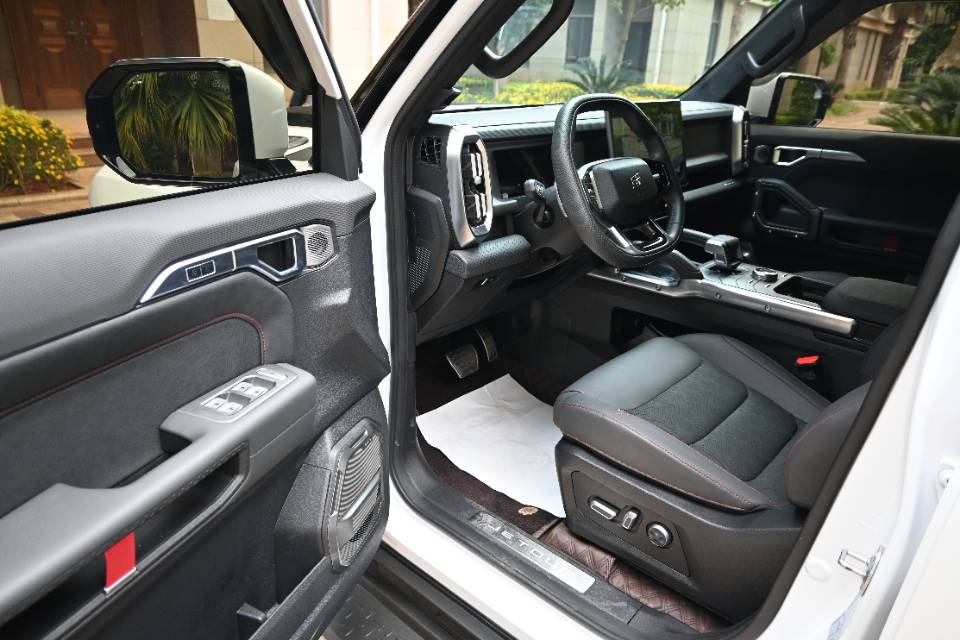 Jetour 2024 Traveler 2.0T 4WD Silver Auto