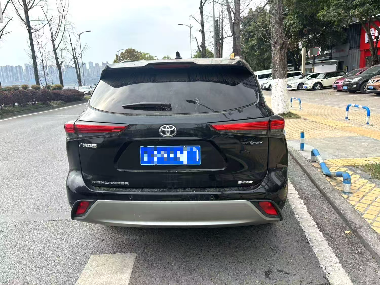 Toyota 2023 Han 2.5 Smart 4WD Premium Edition 7 -Seat Auto （3298）
