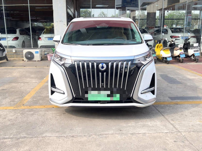 腾势 2022款 腾势D9 EV 600 四驱旗舰型 自动
