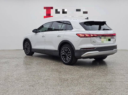 أودي 2023 Q5 e-tron 40 نوع أوتوماتيكي