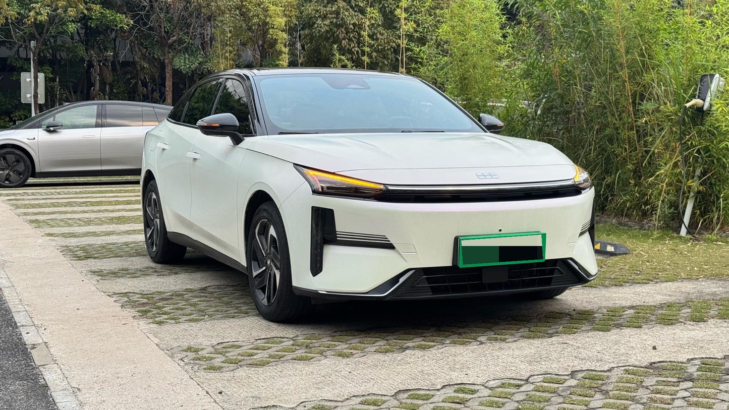 جيلي جالاكسي 2023 L6 1.5T 125 كم بلس أوتو